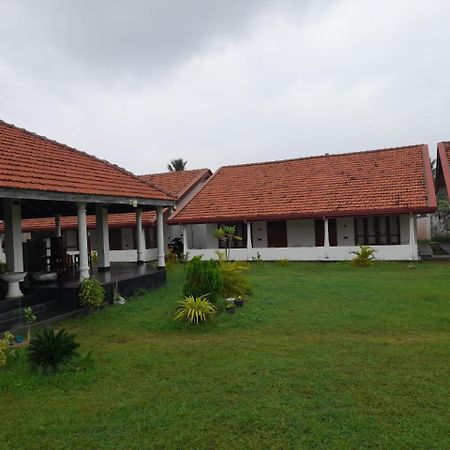 Blu Marine Nilaveli Hotel Trincomalee Luaran gambar