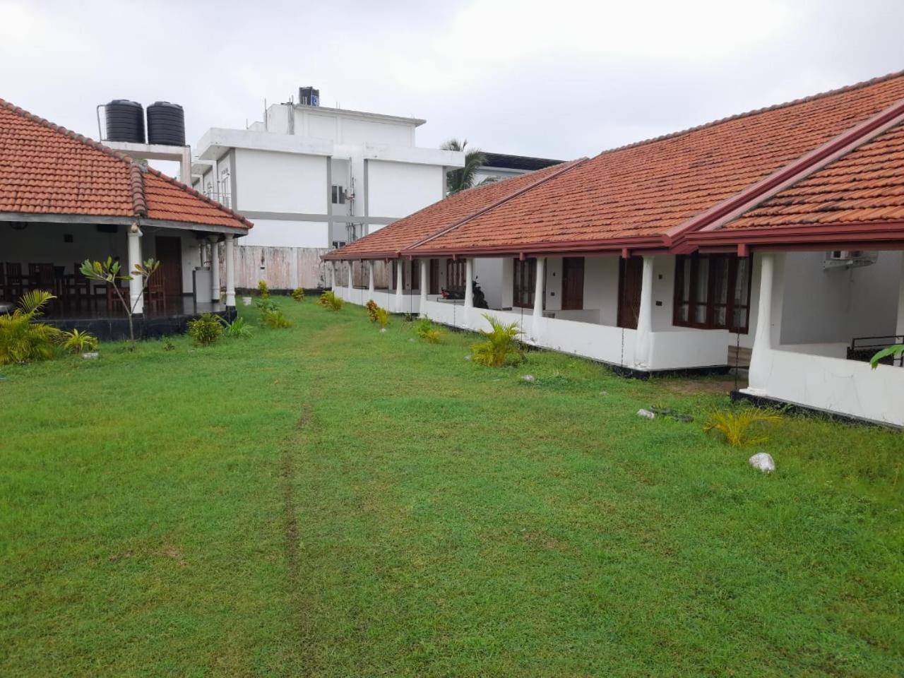 Blu Marine Nilaveli Hotel Trincomalee Luaran gambar