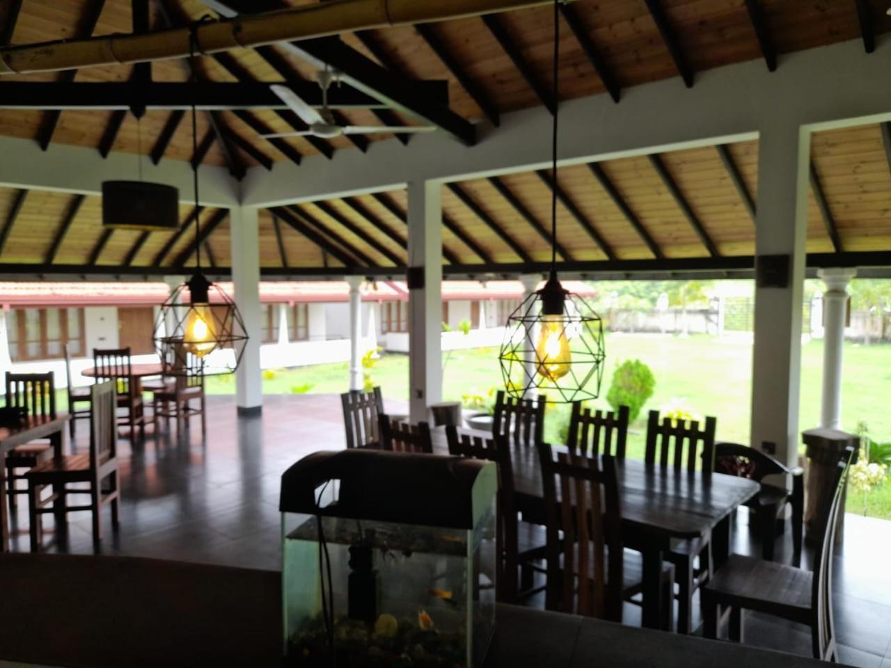 Blu Marine Nilaveli Hotel Trincomalee Luaran gambar